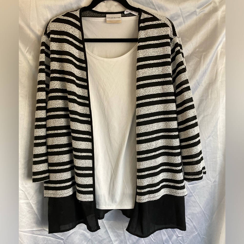 Black & White Top w/ Jacket Style & Black Sheer Hemming by Alfred Dunner sz 1X